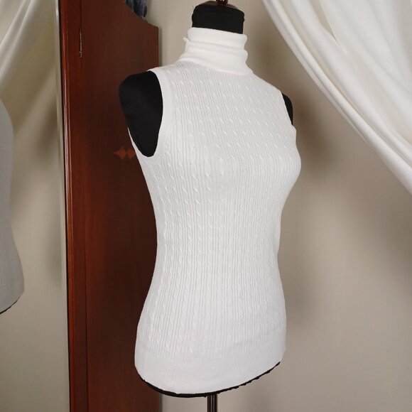 Fall '07 GAP Pristine White Cable Knit Sleeveless Turtleneck - Picture 3 of 9